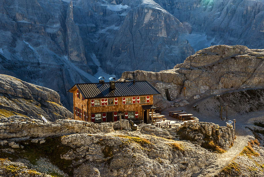 Rifugio Pian Di Cengia Mountain Hut The Highest Refuge In The Sesto Dolomites
